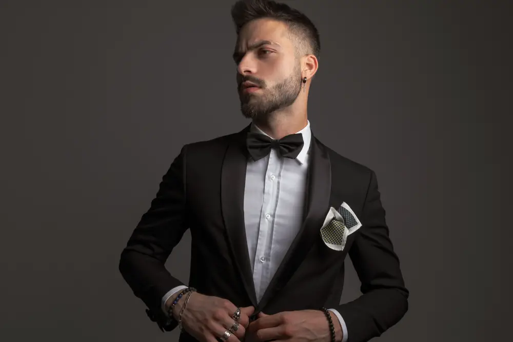 bowtie and handkerchief buttoning black